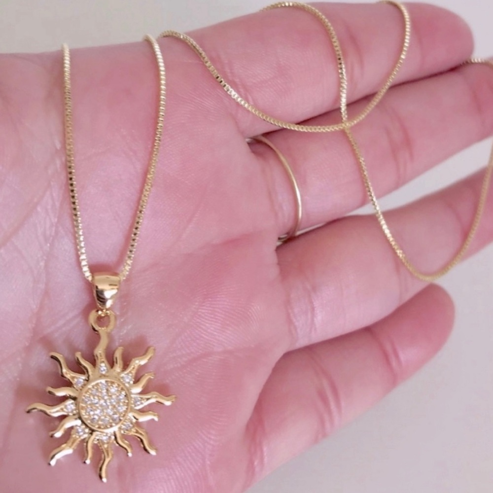 🎉Host Pick🎉 Sun Ray Necklace | 18k Gold Filled - Picture 6 of 7